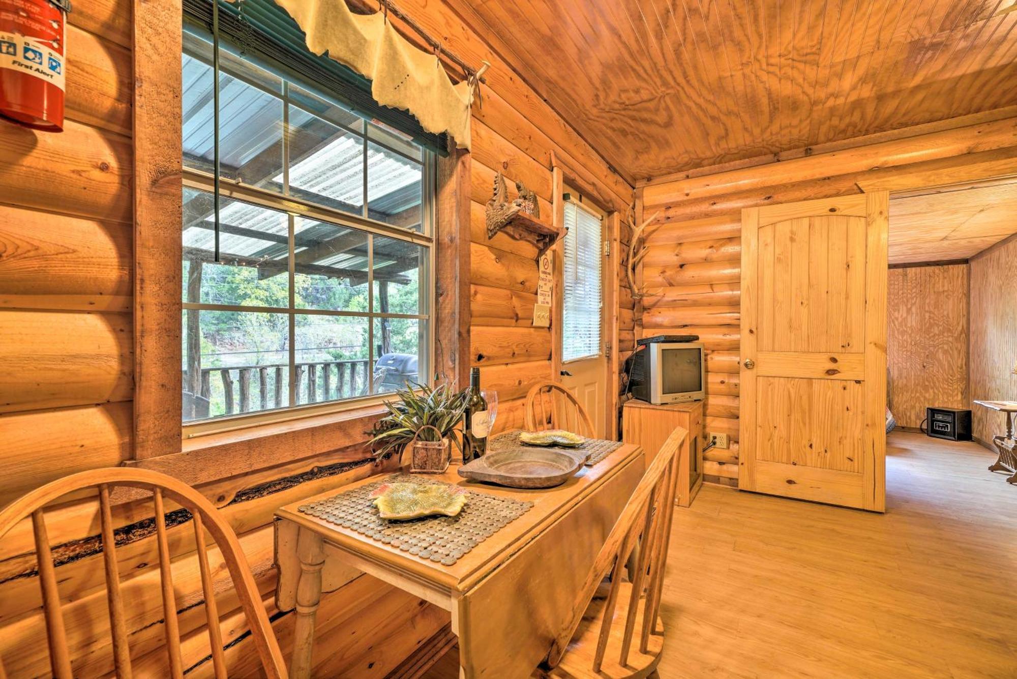 Cozy Davis Cabin With Deck - Nestled By Honey Creek! Exterior photo