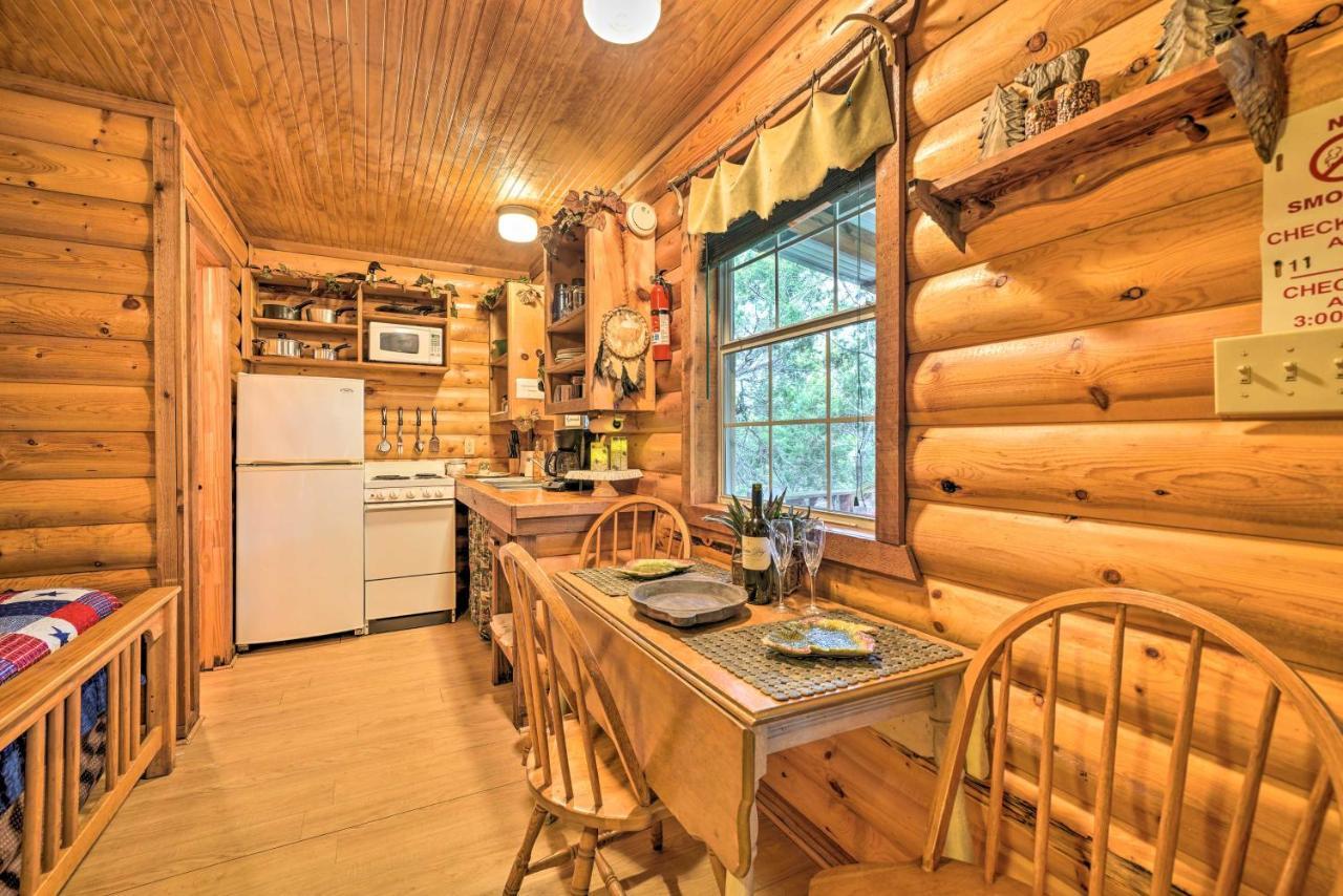 Cozy Davis Cabin With Deck - Nestled By Honey Creek! Exterior photo